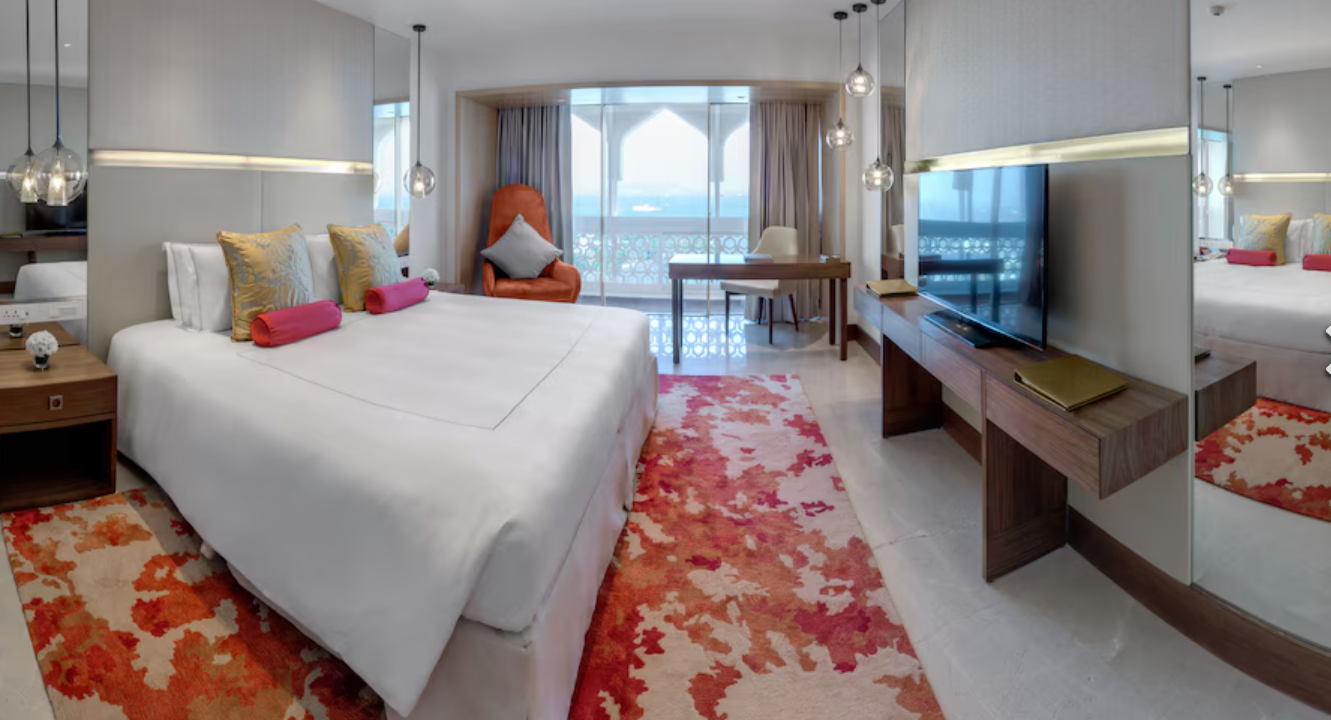 Superior Room Sea View King Bed 