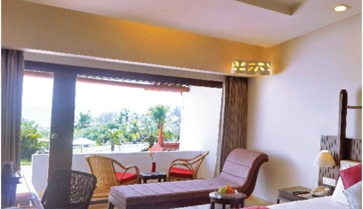 Superior Garden View Room Queen Bed