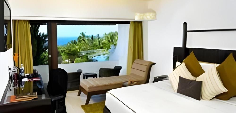 Gateway Varkala Superior Garden View Room Queen Bed 15