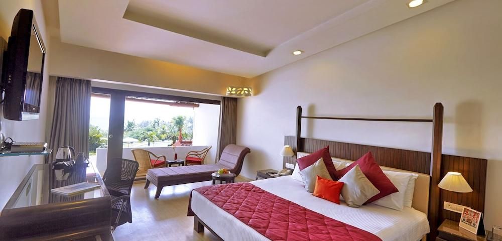 Gateway Varkala Superior Garden View Room Queen Bed 23