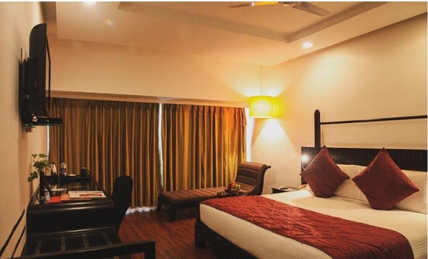 Superior Garden View Room Queen Bed