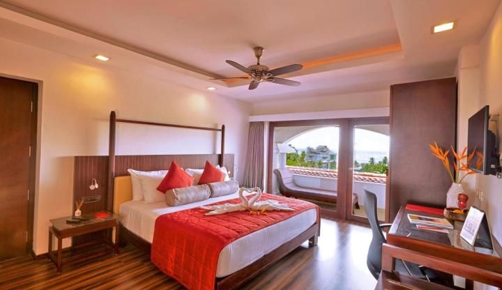Gateway Varkala Superior Garden View Room Queen Bed 21