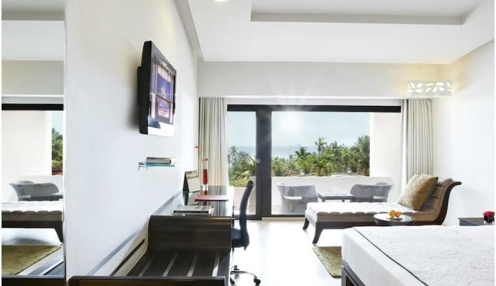 Superior Garden View Room Queen Bed