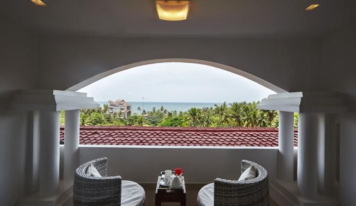 Gateway Varkala Superior Garden View Room Queen Bed 18