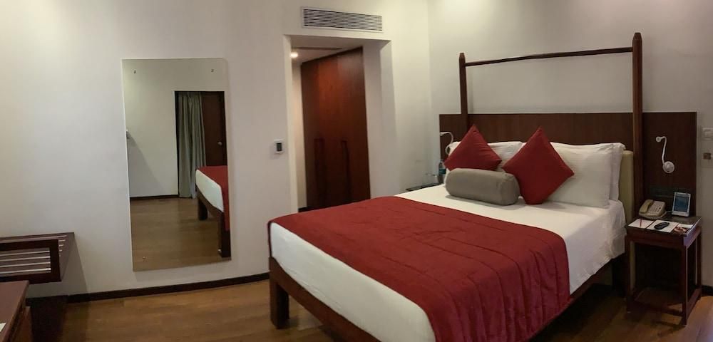 Gateway Varkala Superior Garden View Room Queen Bed 26