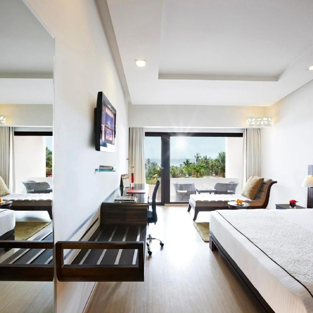 Gateway Varkala Superior Garden View Room Queen Bed 11