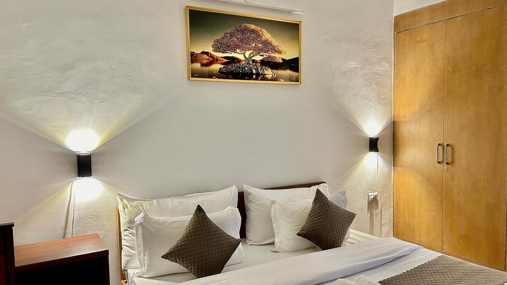 Deluxe Room with Balcony City View