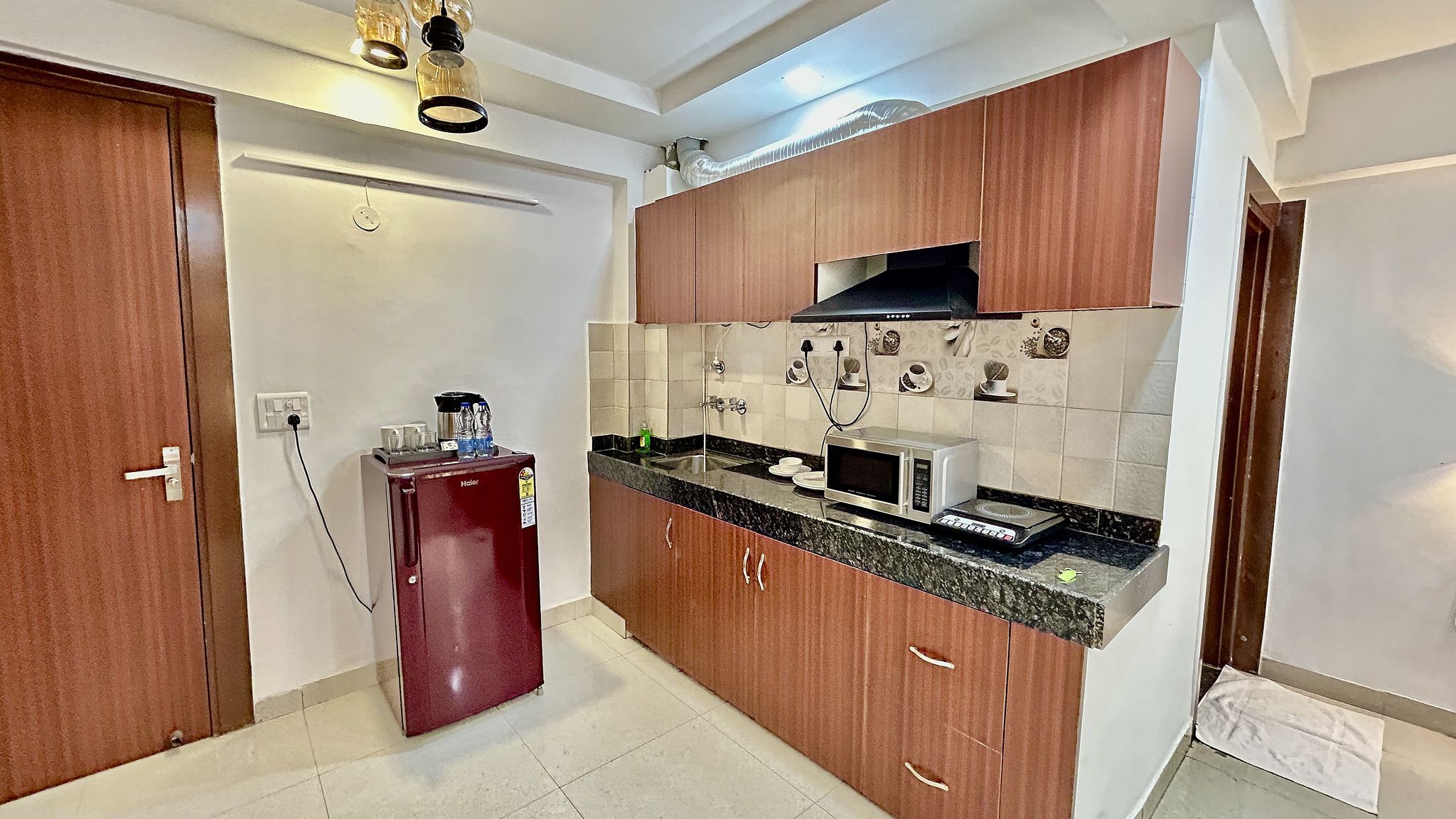 Aura Luxury Studio Near Artemis Hospital, Gurgaon Premium Room with Balcony City View 10