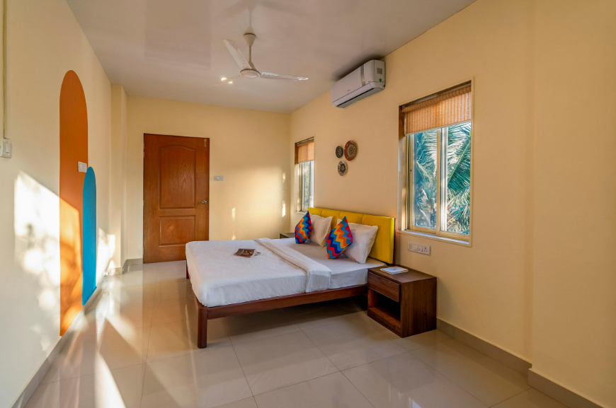 Deluxe Private AC Room with Ensuite Bathroom
