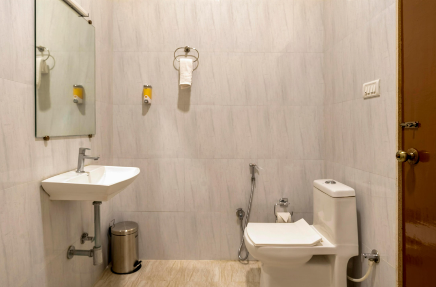 Deluxe Private AC Room with Ensuite Bathroom