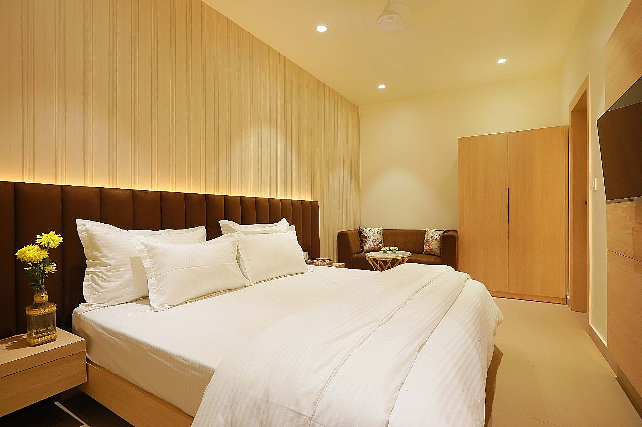 HOTEL 16 Standard Queen Room