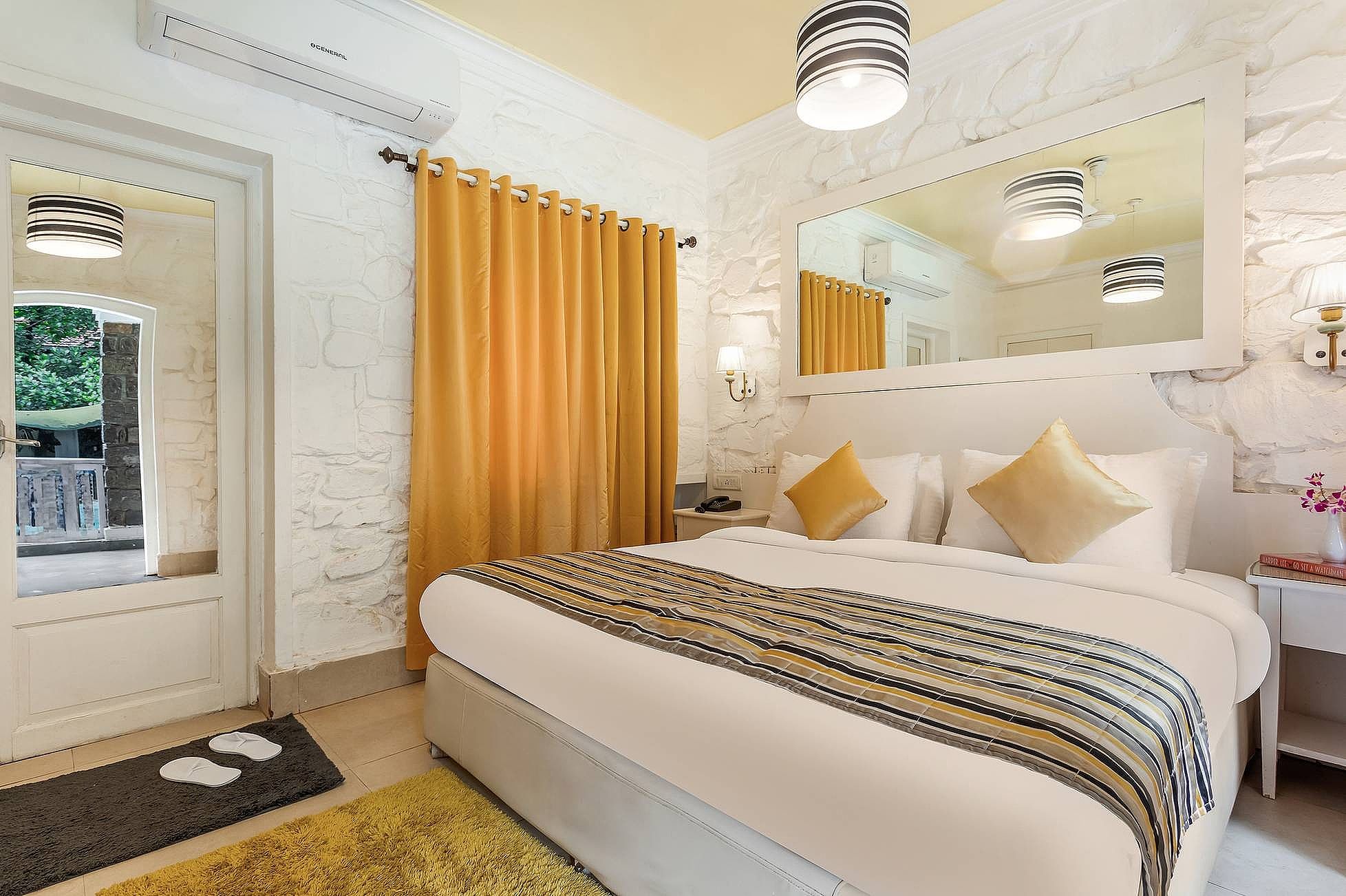 The Tamarind Hotel - A Boutique Heritage Hotel, Anjuna - Goa Deluxe Room with Pool View 2