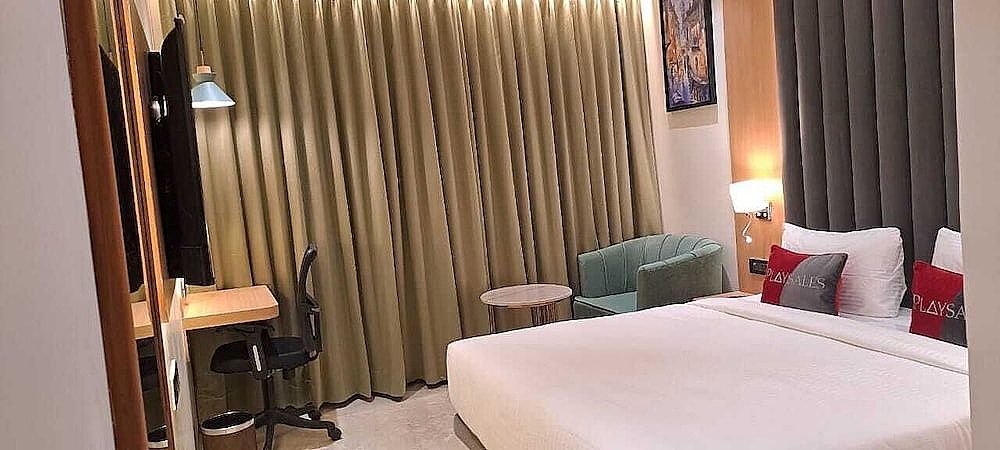 Playsales Scarlet Play Deluxe 24