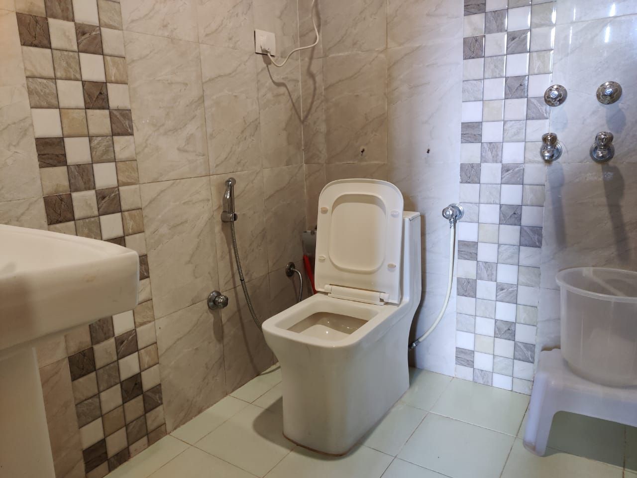 Hotel Sky Bhagsu Super Deluxe (Non AC) 5