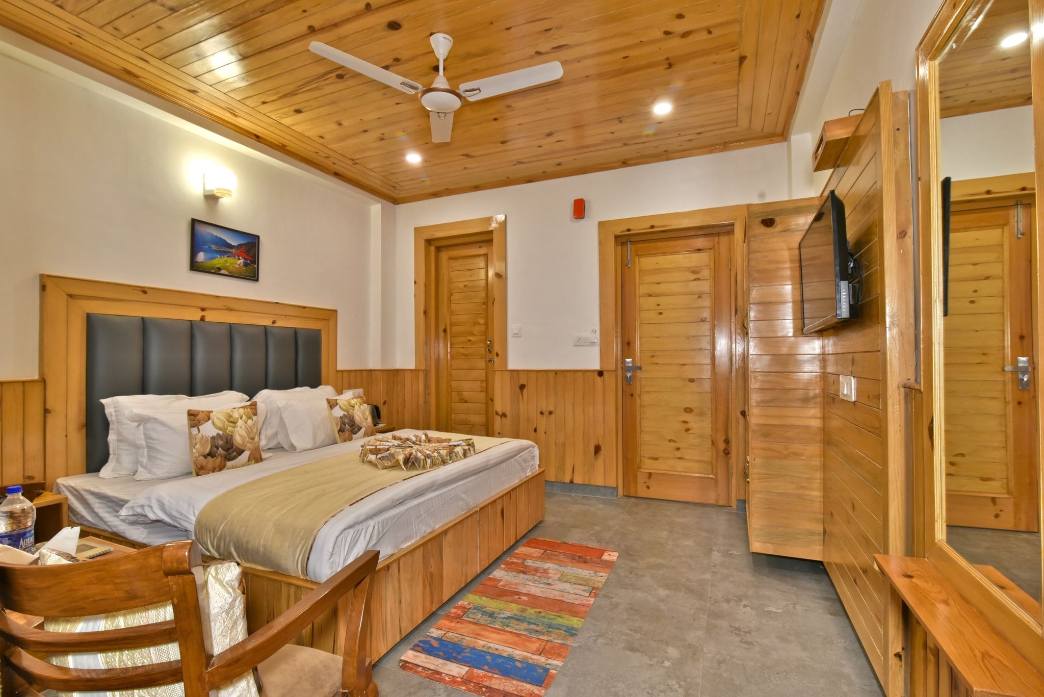 Deluxe Room (Non AC)