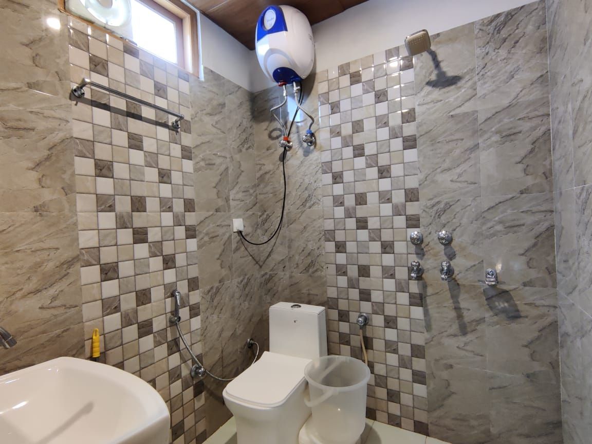 Hotel Sky Bhagsu Super Deluxe (Non AC) 4