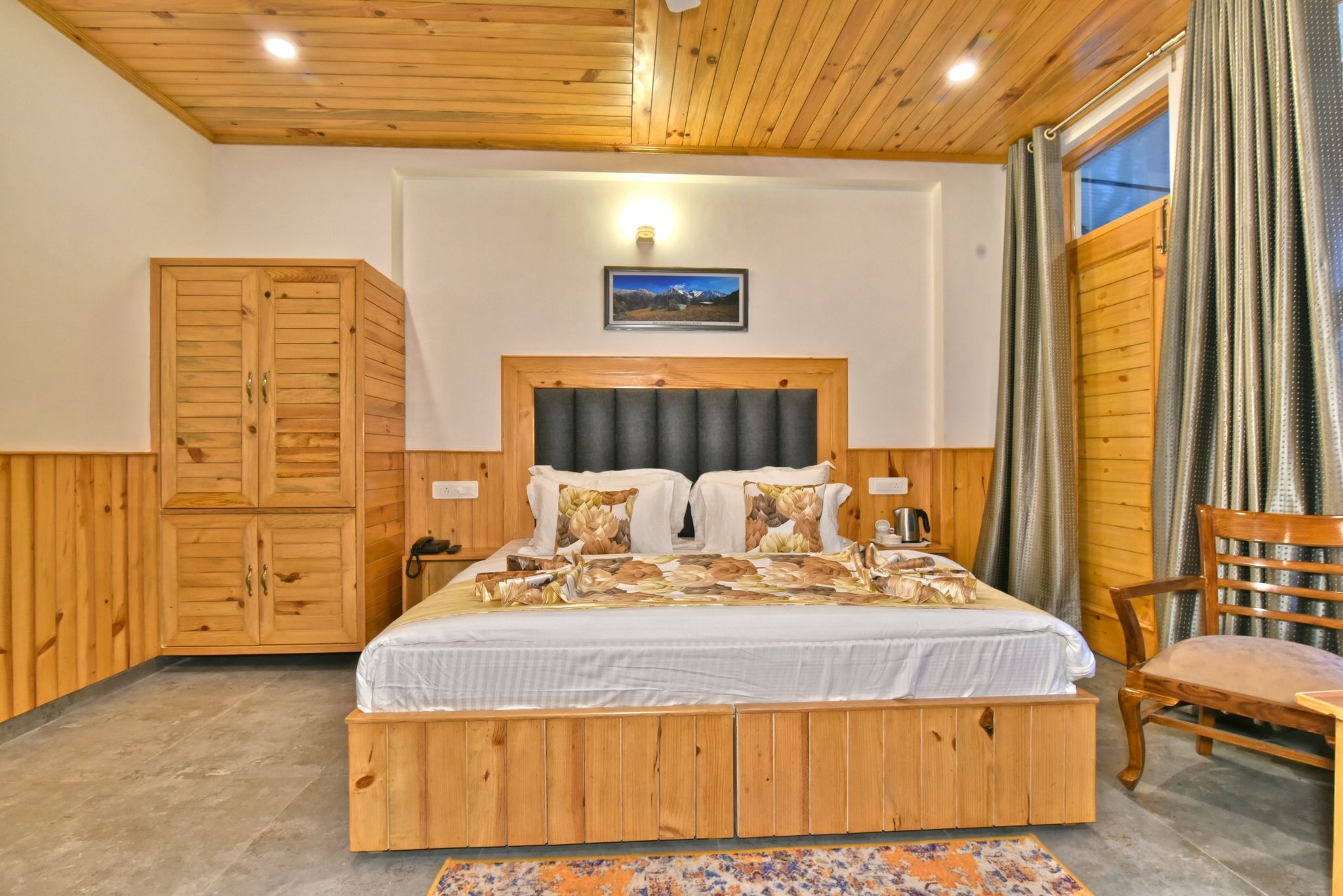 Hotel Sky Bhagsu Super Deluxe (Non AC) 3