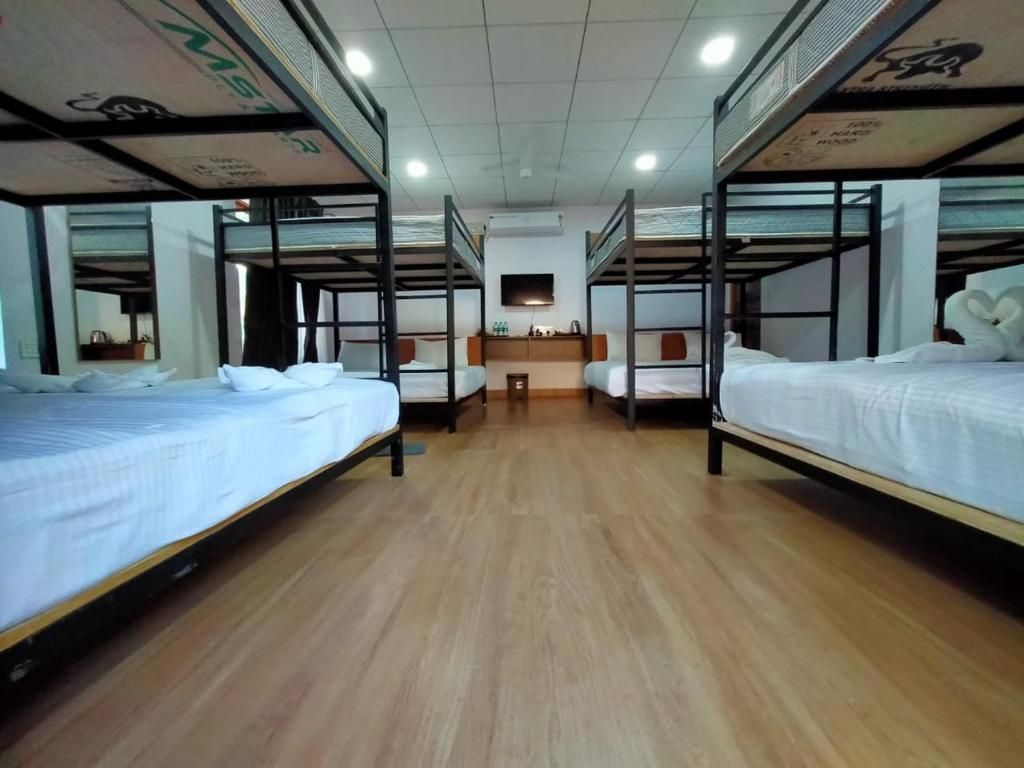 Mixed Dormitory Room