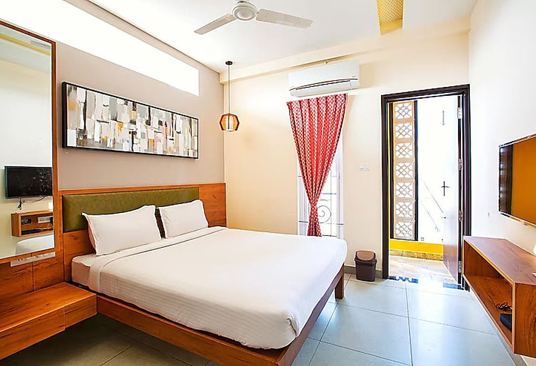 Balcony rooms