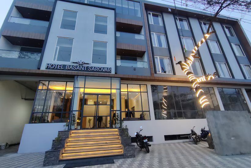 Hotel Basant Sarovar