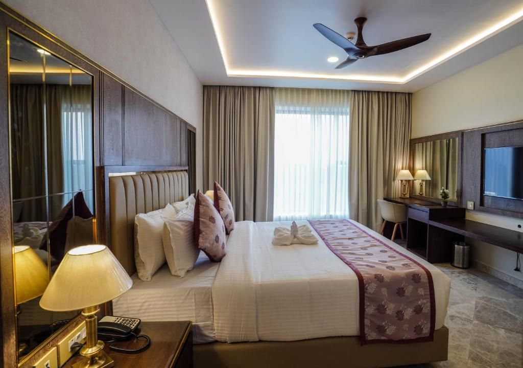 UVA Manish Business Hotel Executive Club 3