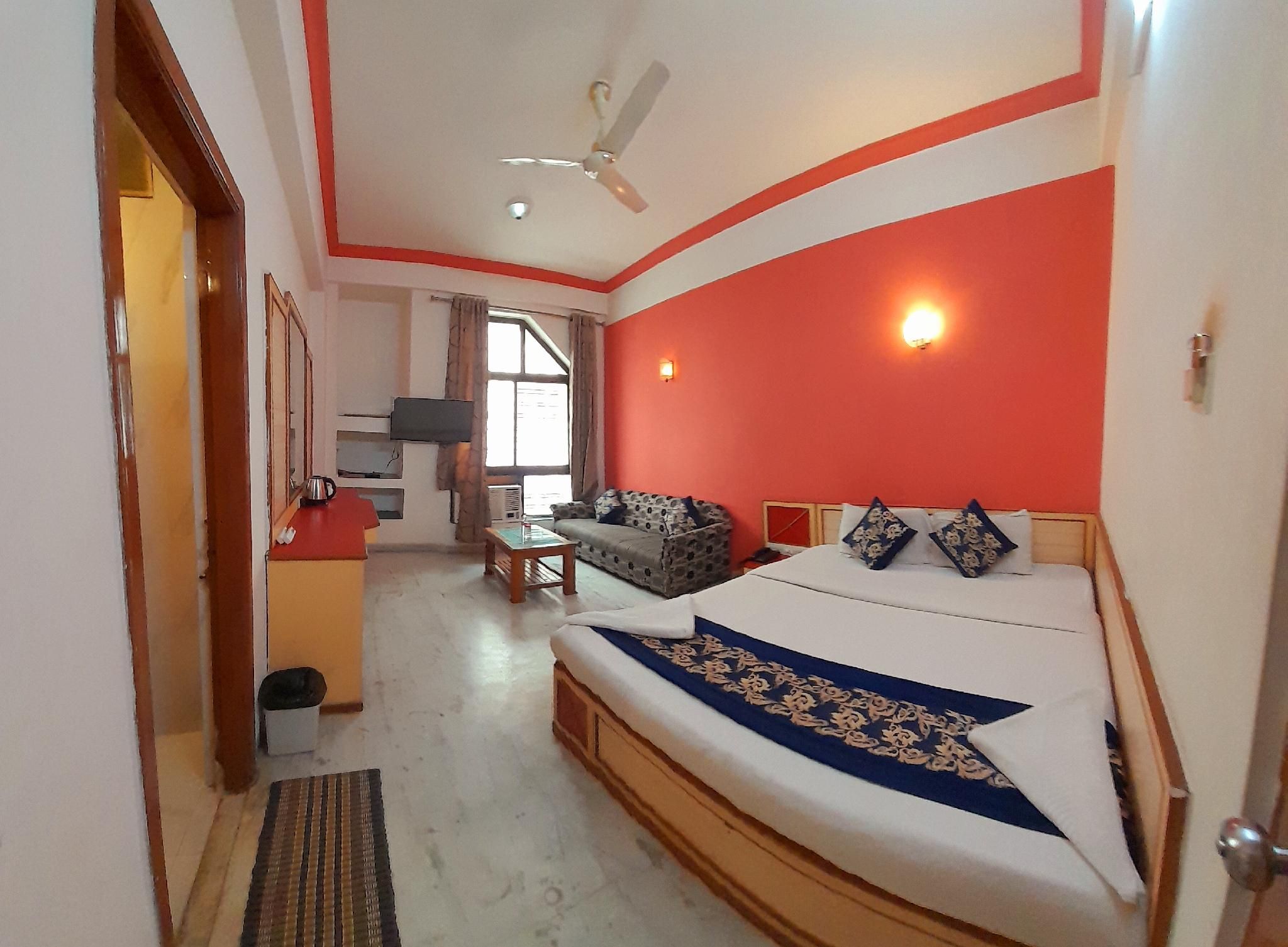 Deluxe Double Bed Room AC - Free Pick-Up from Shirdi Railway Station