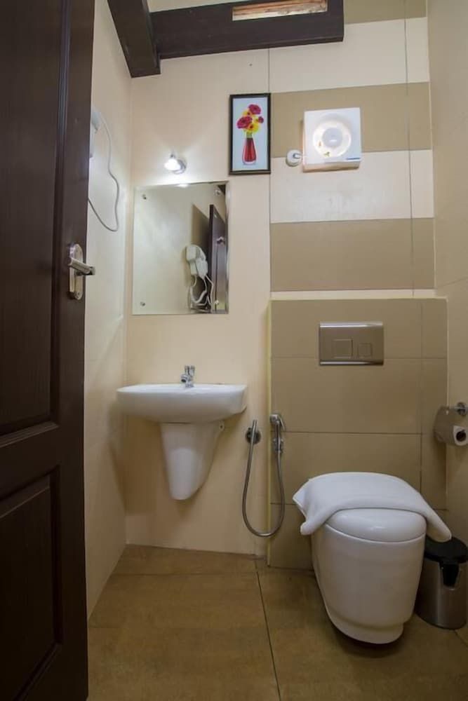 Gems9 Airport Hotel Deluxe Room, Balcony 24