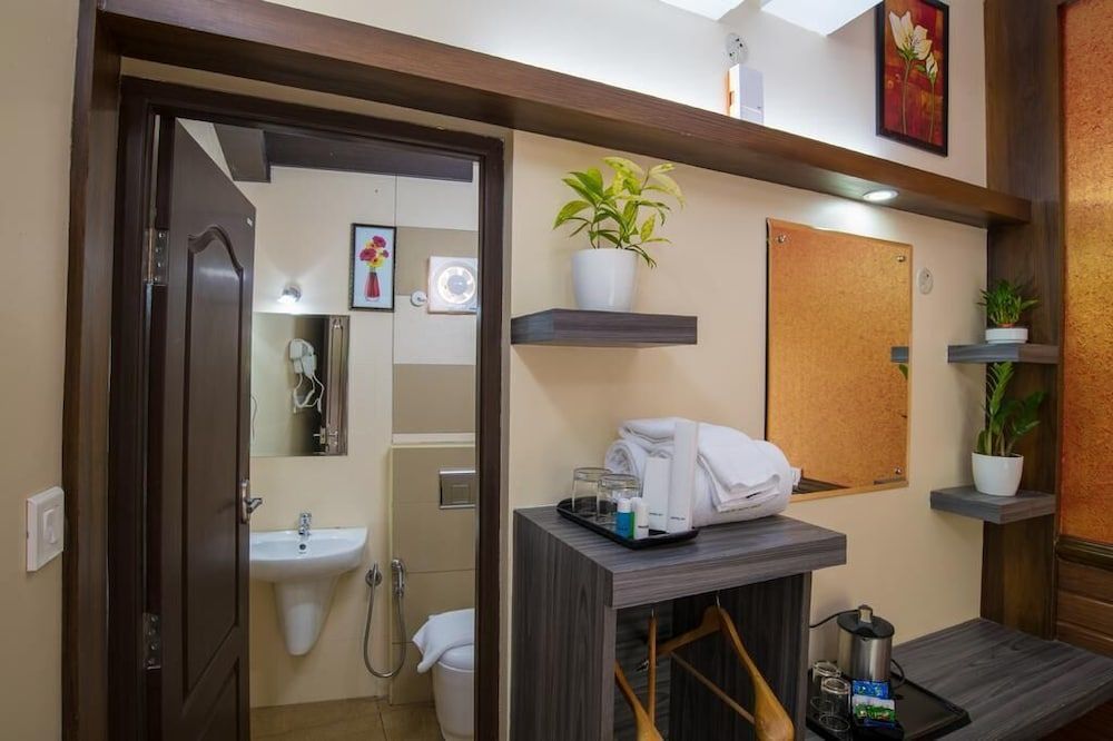 Gems9 Airport Hotel Deluxe Room, Balcony 21