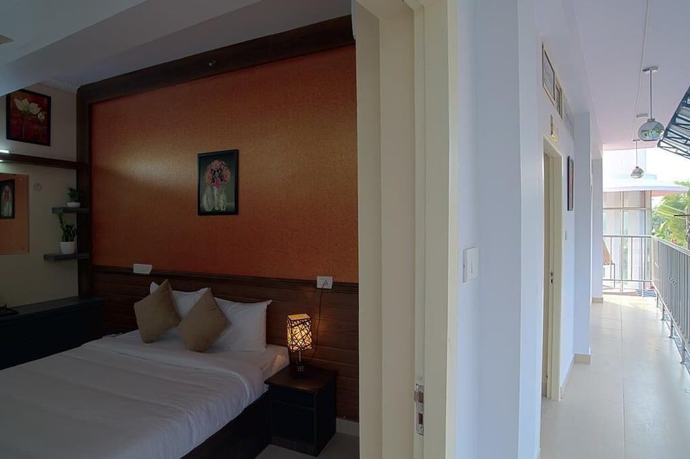 Gems9 Airport Hotel Deluxe Room, Balcony 16