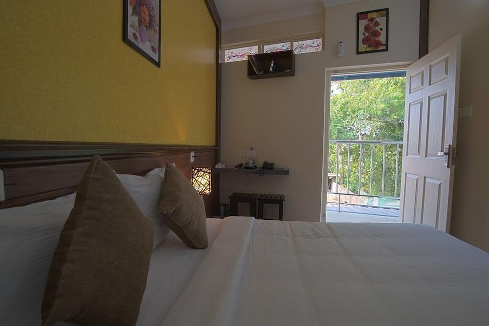 Gems9 Airport Hotel Deluxe Room, Balcony 17