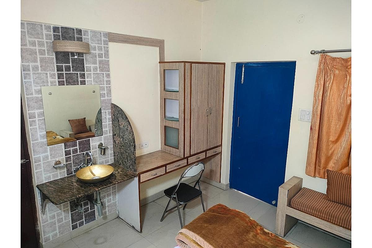 Rahul Guest House Standard Non AC Room 3