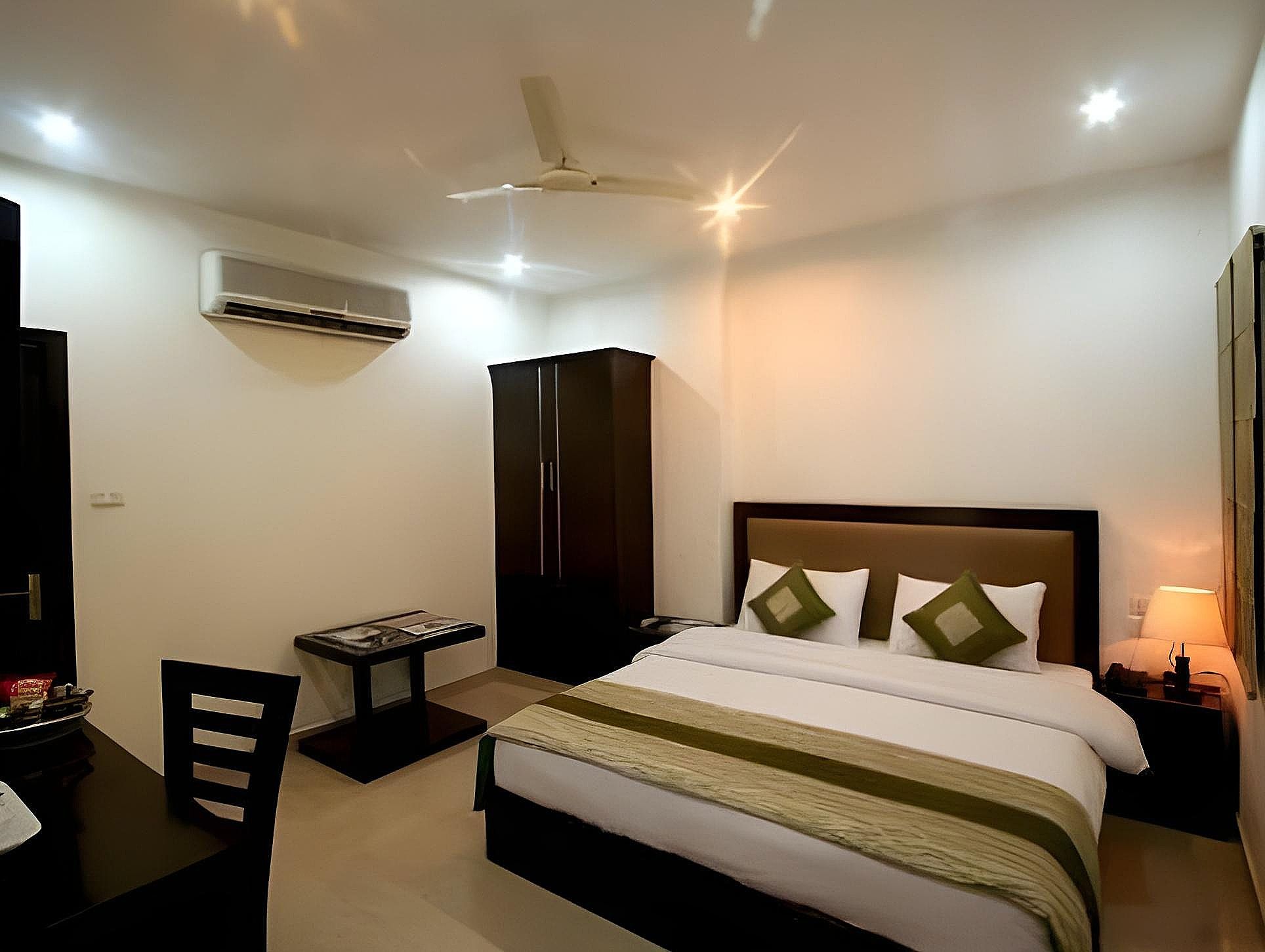 Kingston Suite
