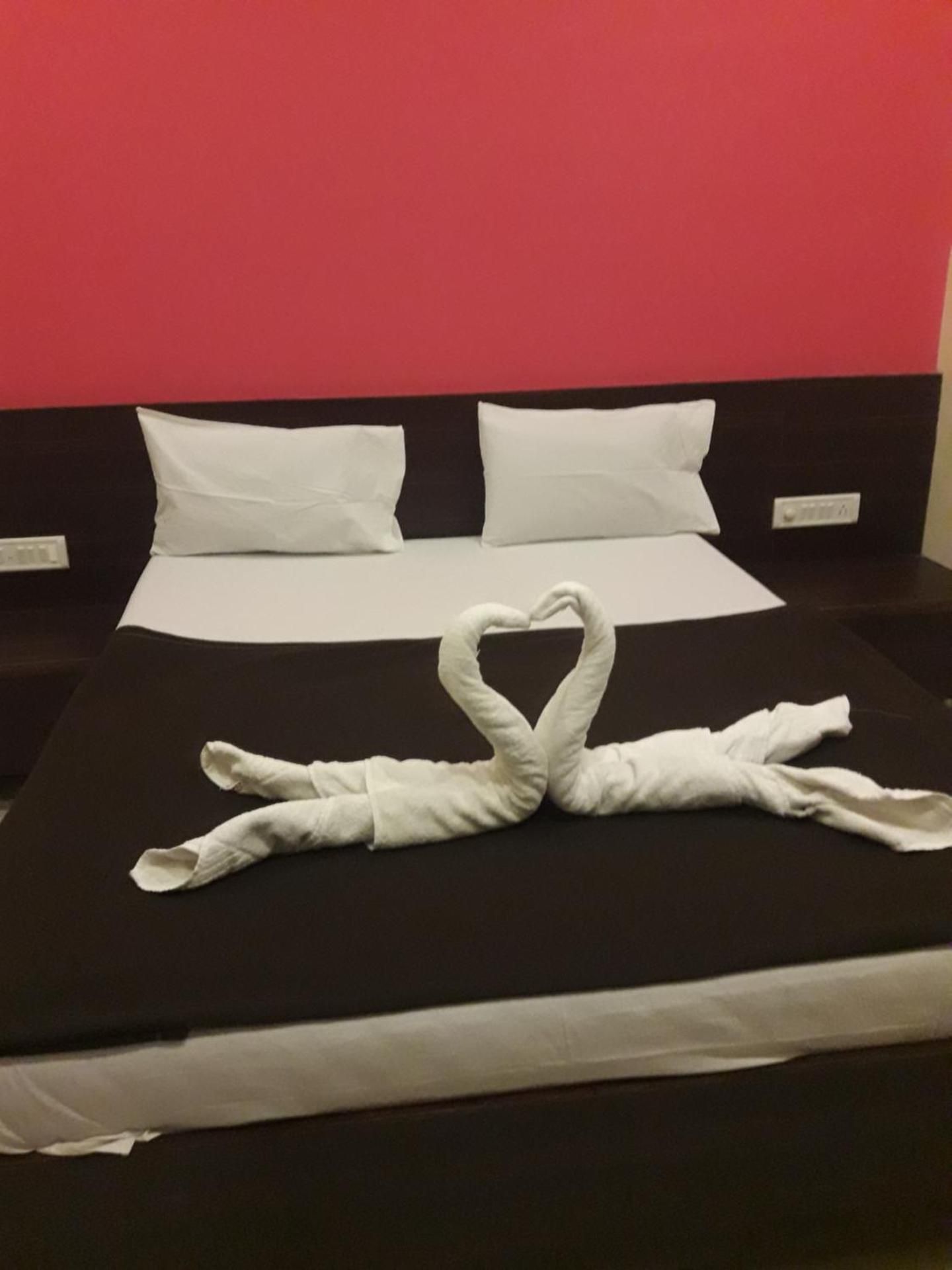 Deluxe Double Room (2 Adults + 1 Child)