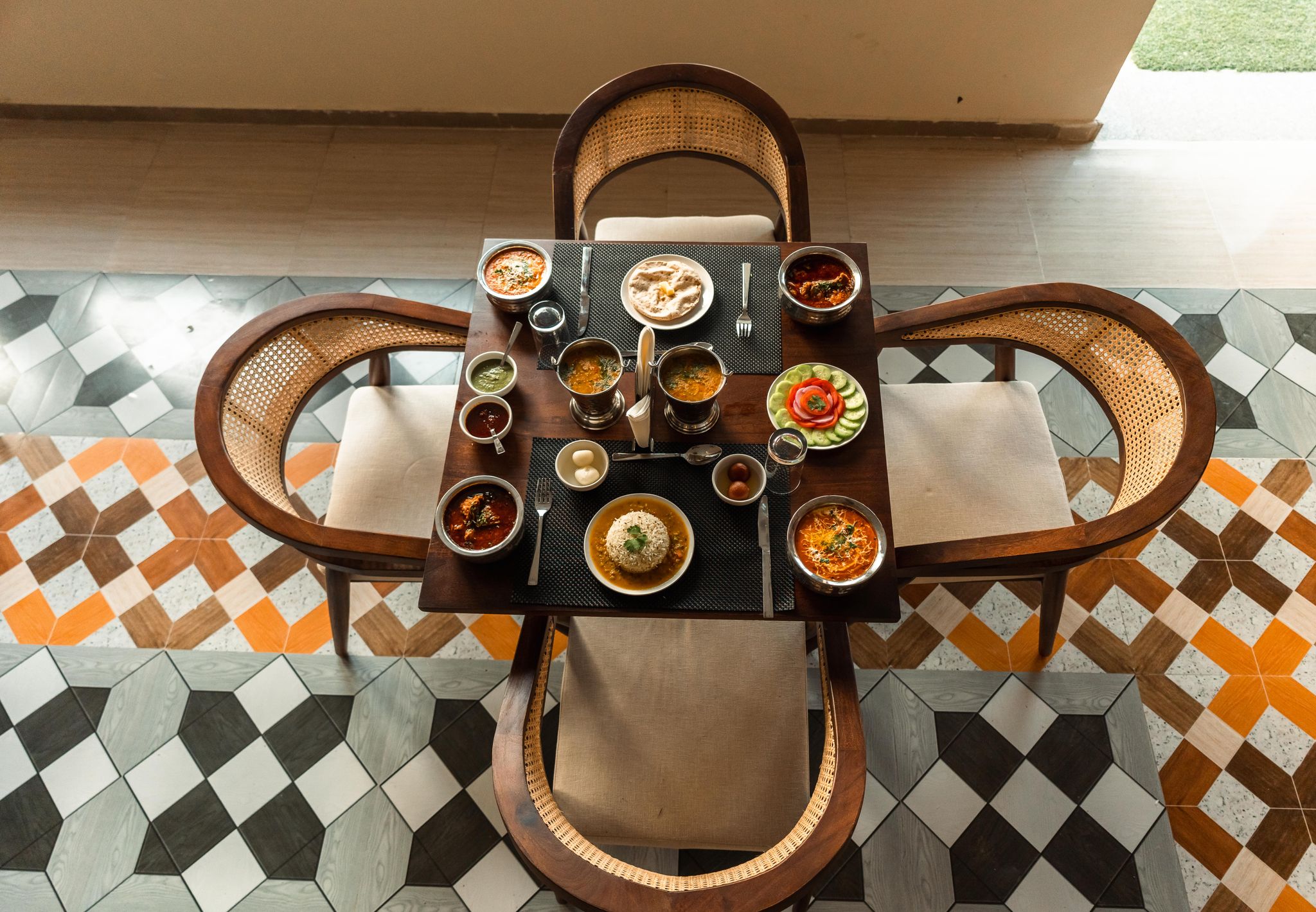 Food & Dining