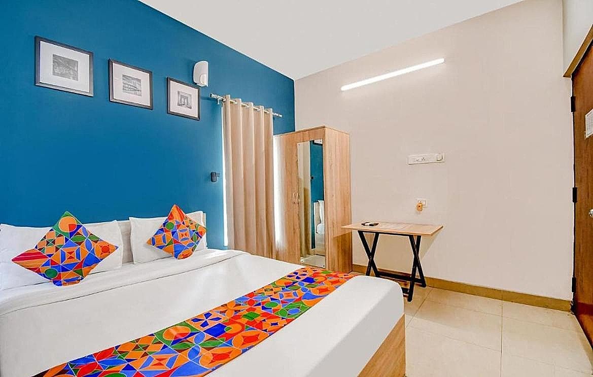 Hotel Taj Sarovar Deluxe ac Room 5