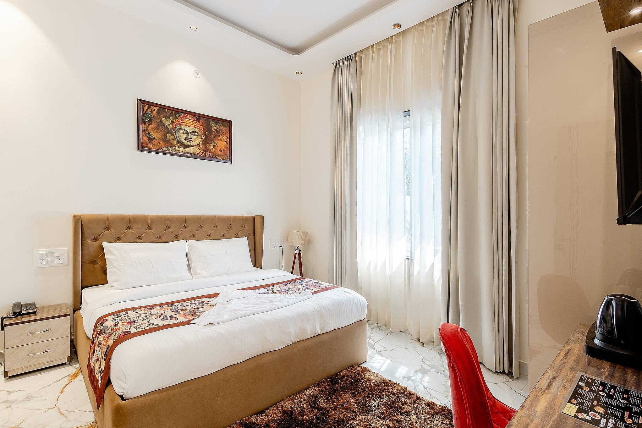 Lime Tree B&B Pari Chowk Deluxe King Room 2