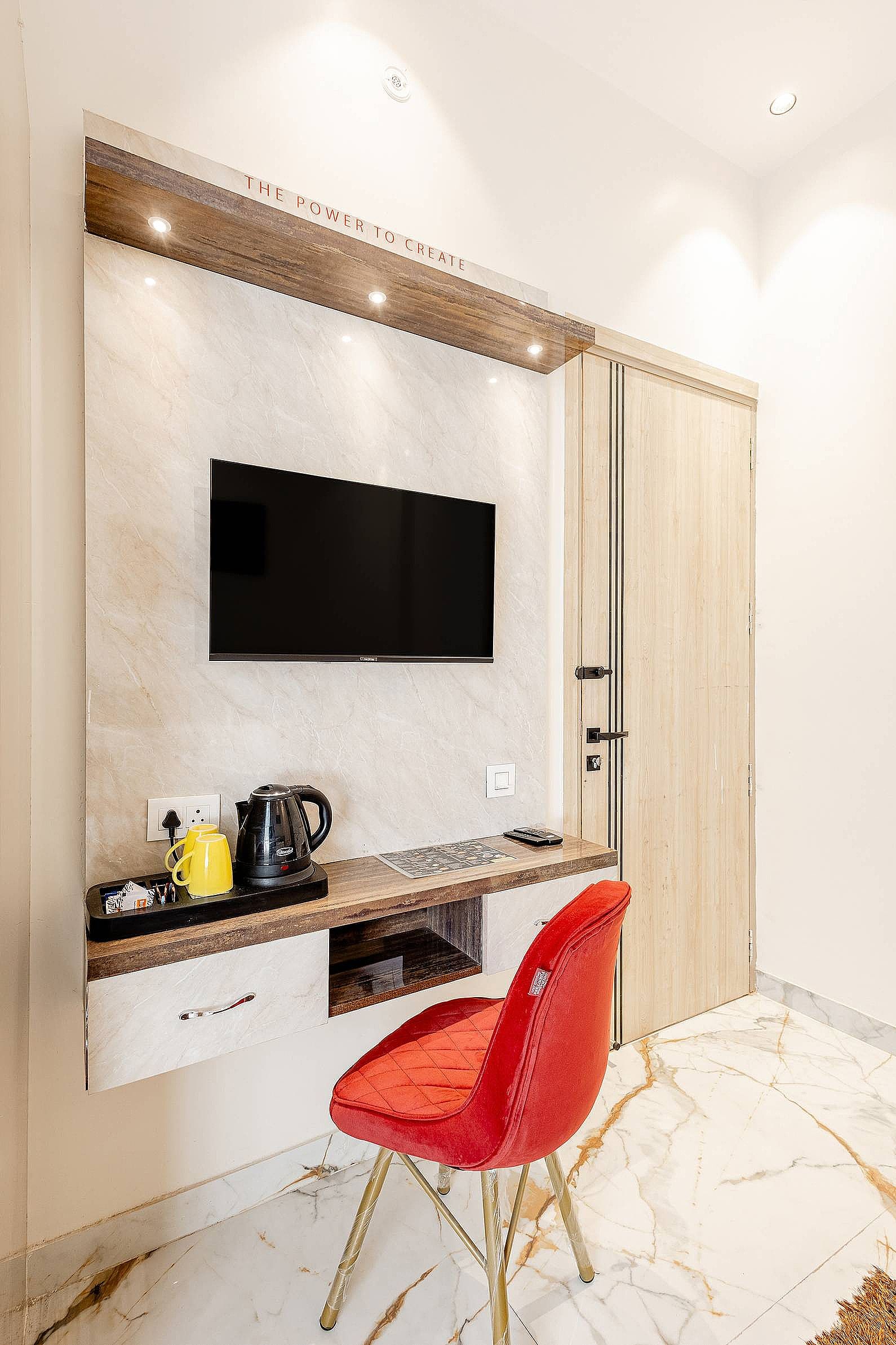 Lime Tree B&B Pari Chowk Deluxe King Room 5