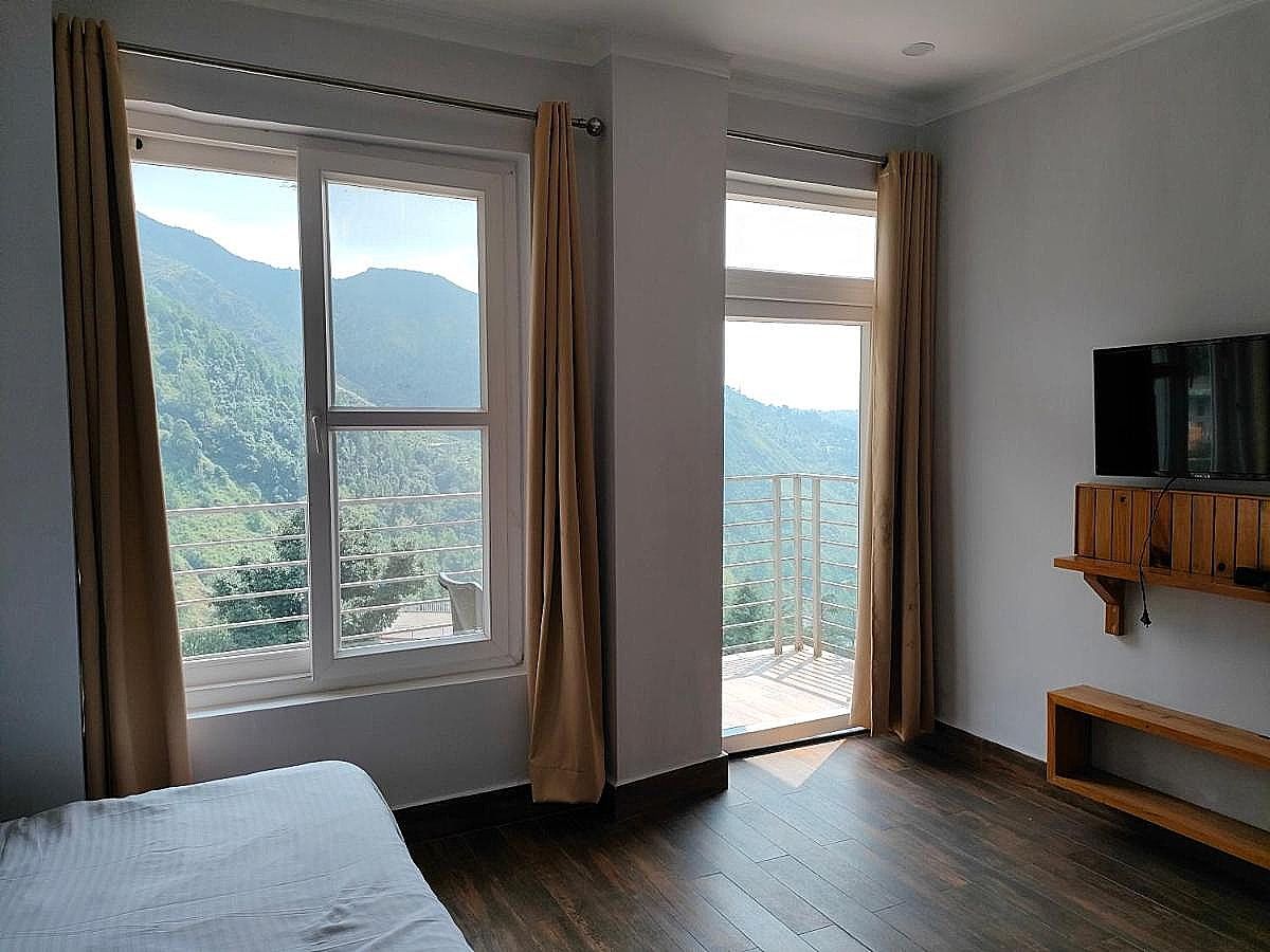 Slate house Deluxe Room 7