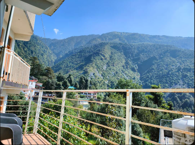 Slate house Deluxe Room 6