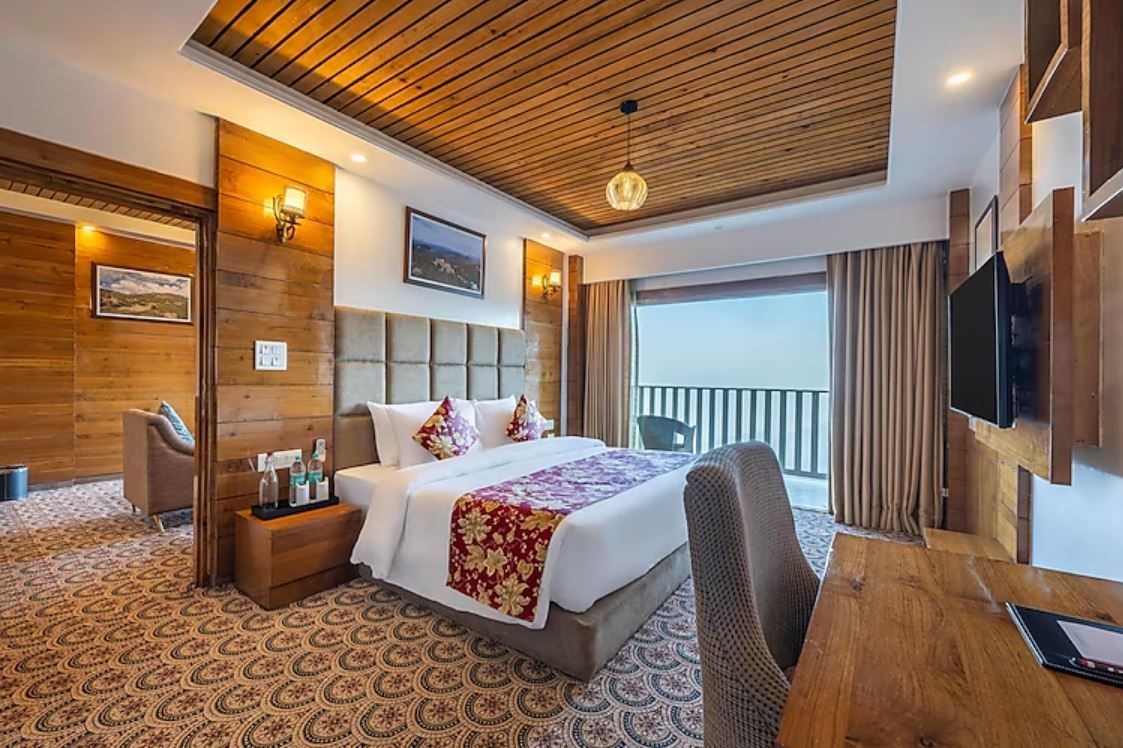 Presidential suite with Mountain Valley View (Jacuzzi)