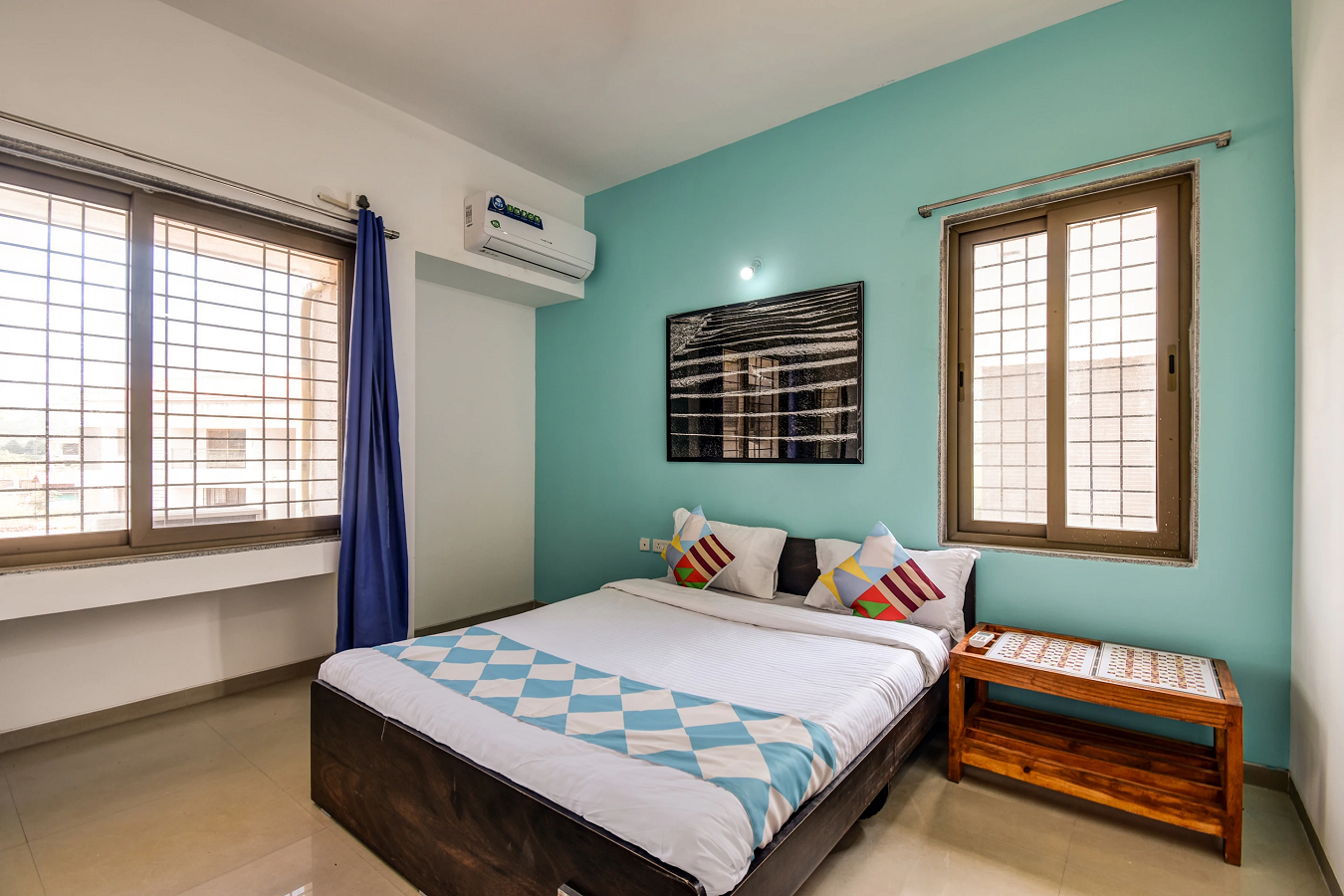 Two-Bedroom Family Apartment with Balcony