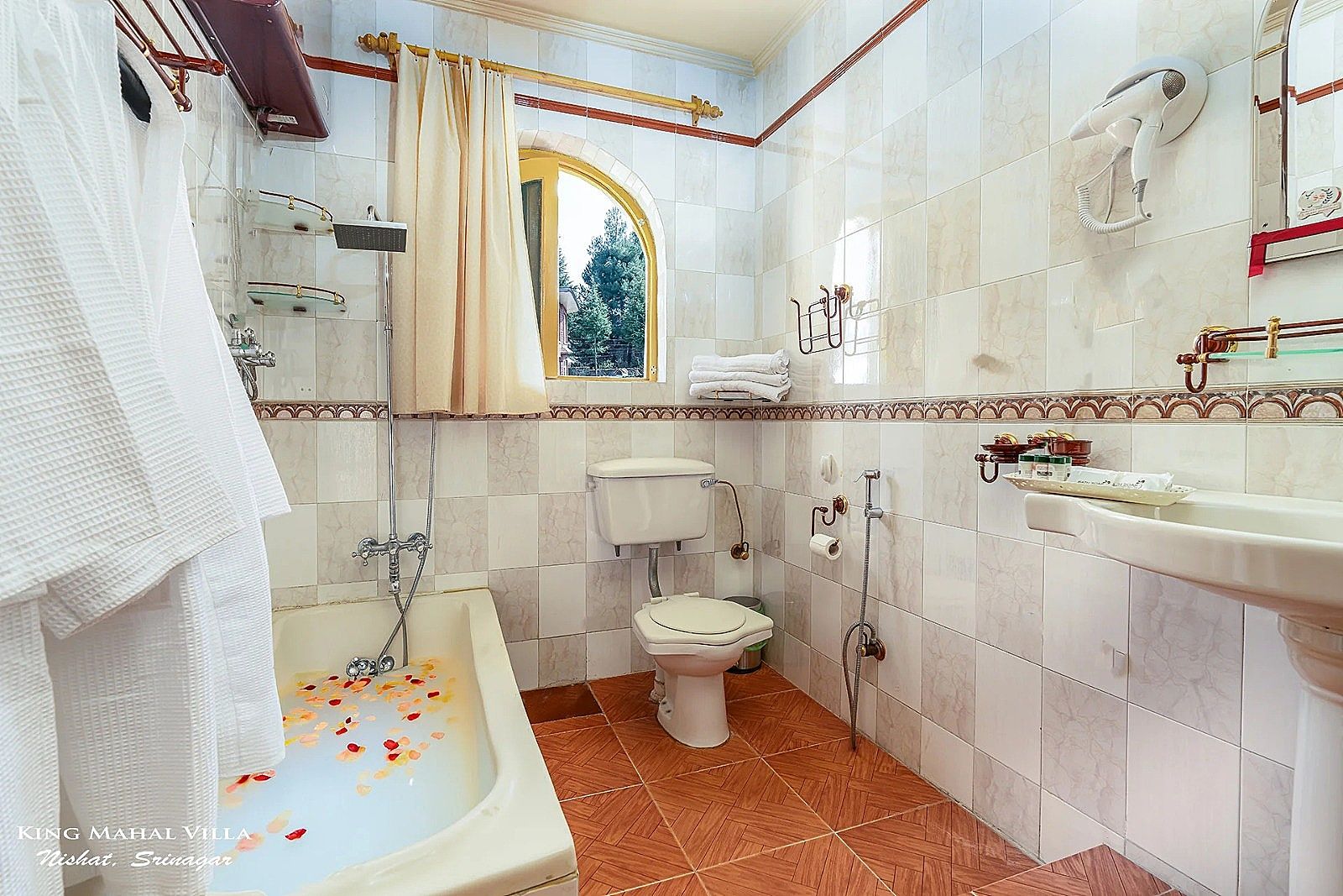 King Mahal Villa Sapphire Suite Room 3