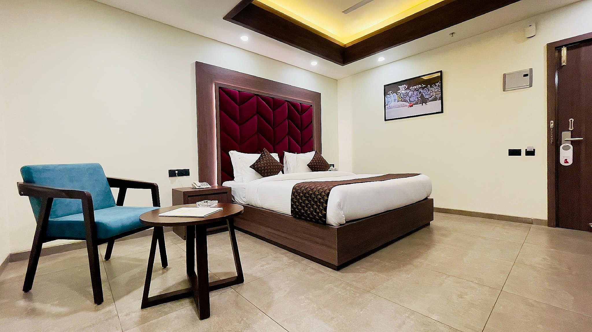 The Century Stays Deluxe Room 6