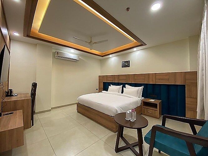 The Century Stays Deluxe Room 2