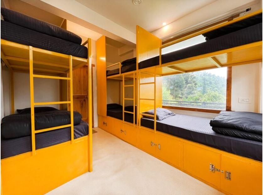 6 Bed Mixed Dorm