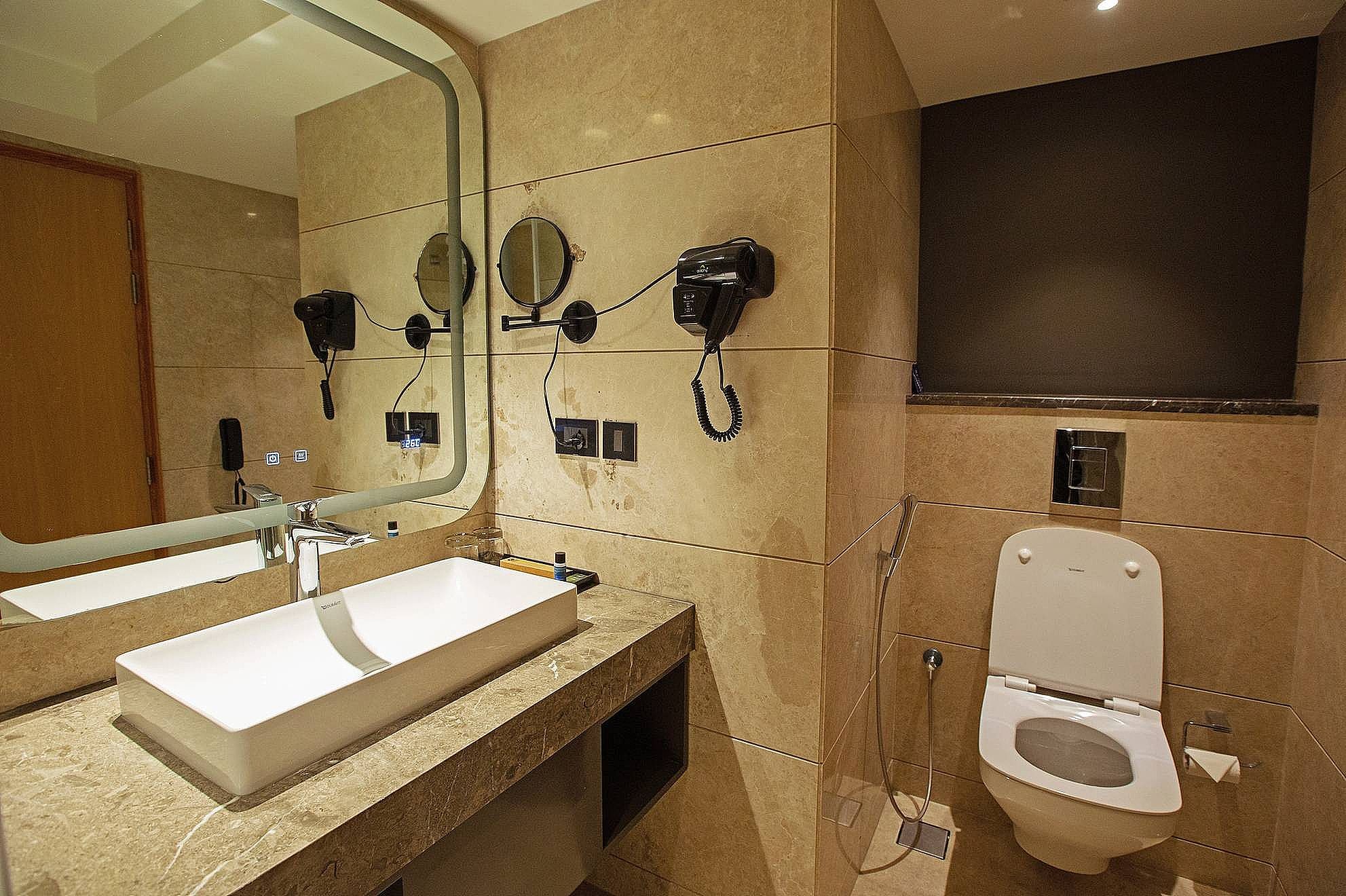 ARISTA BY AMBITION Superior 4