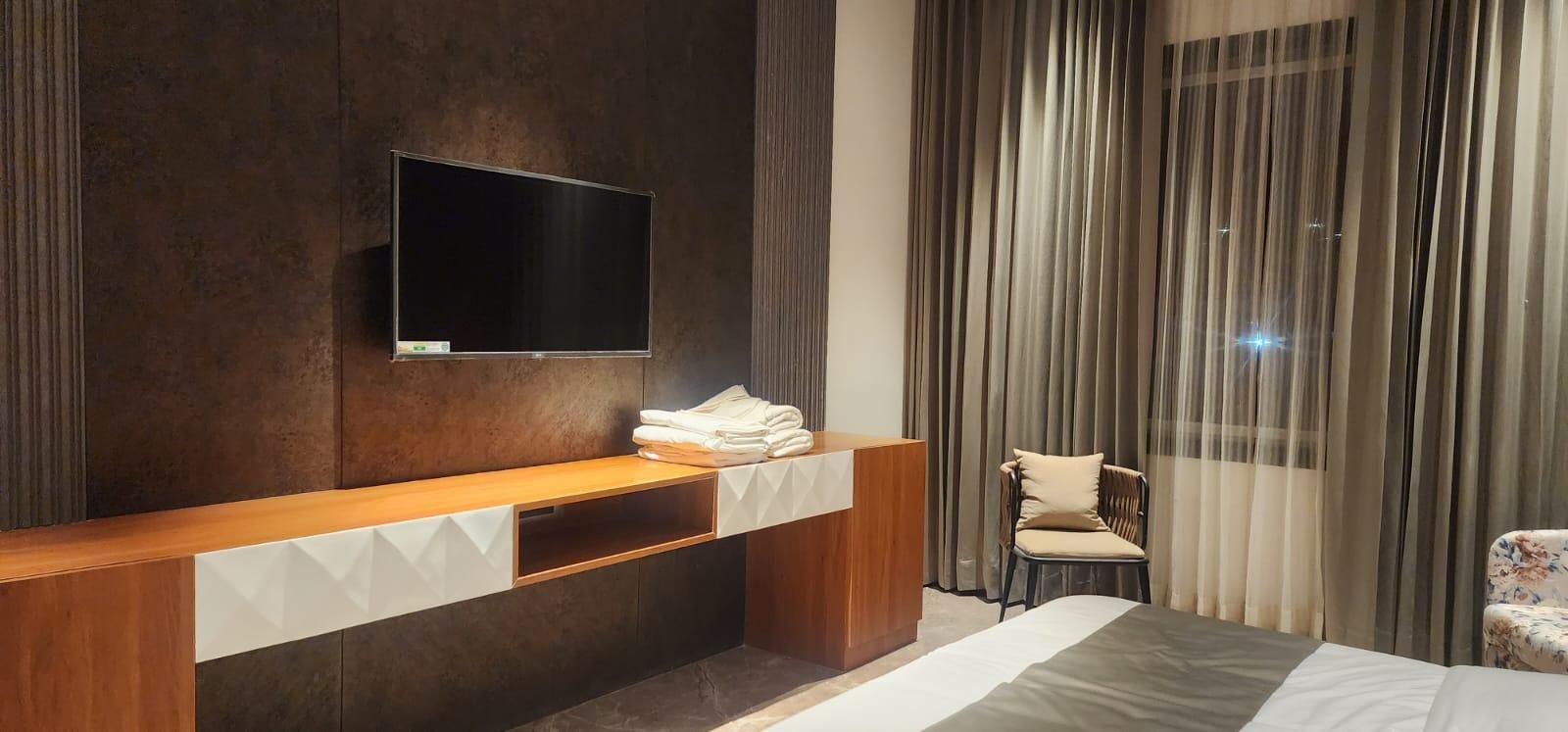 HOTEL RED STONE  Deluxe Room 5