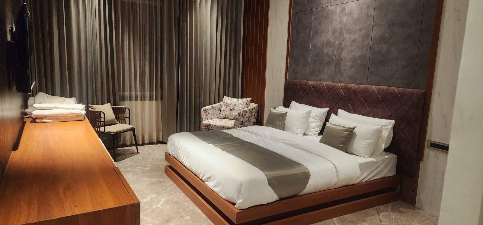 HOTEL RED STONE  Deluxe Room 4