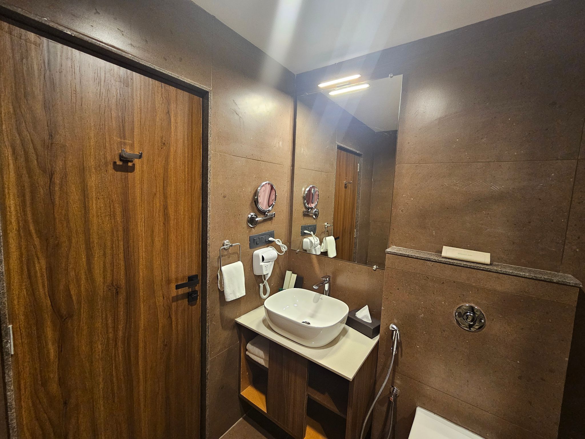 The Fern Wisteria Resort, Dhari Winter Green Cottage, 1 King Bed 6