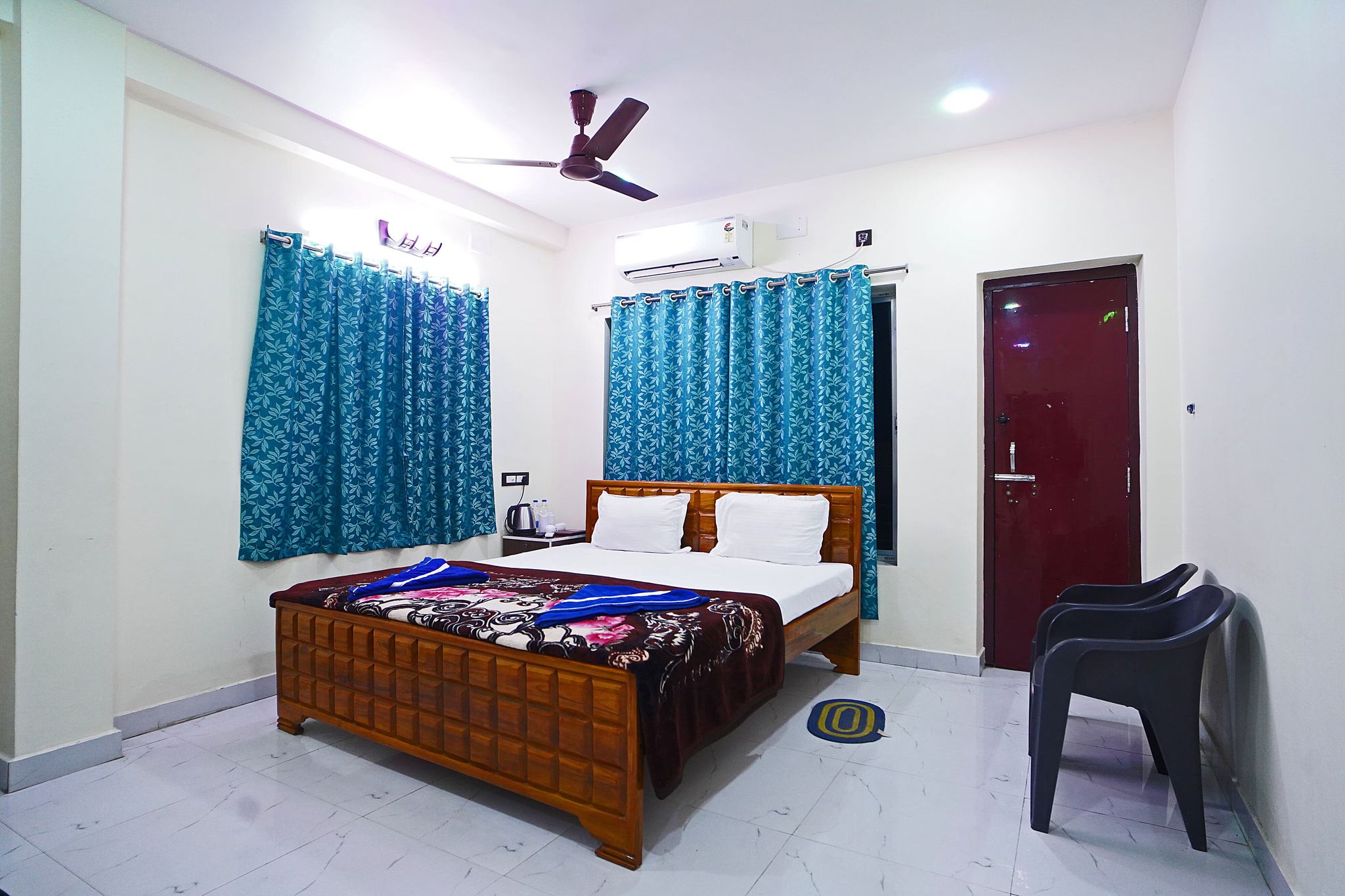 SUITE ROOM